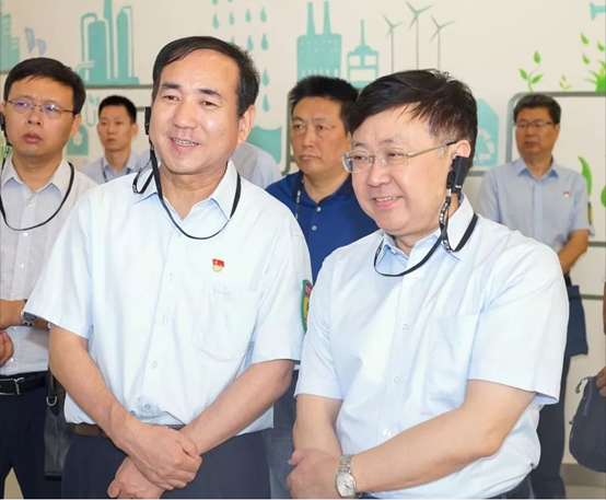 秦川机床集团党委书记、董事长龙兴元一行来访一定发