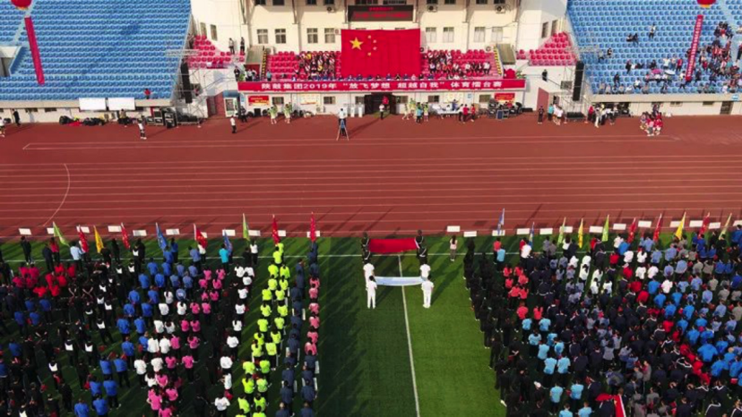 一定发人用奔驰的方法喜迎祖国70华诞
