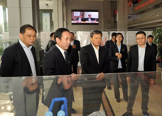 中信银行副行长杨毓一行到访一定发