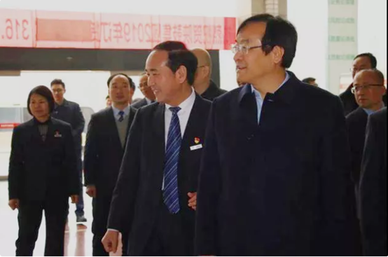 西安市委常委、高新区党工委书记、航天基地党工委书记钟洪江一行莅临一定发调研慰问