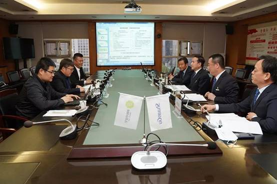 西安四叶草信息手艺有限公司首创人、总裁马坤一行来一定发座谈交流